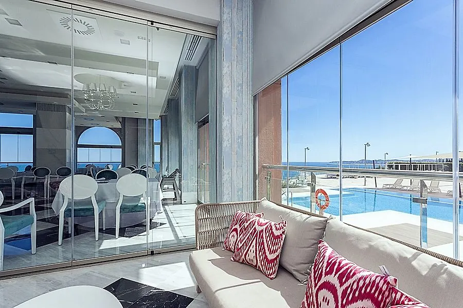 Hydros Hotel & Spa 贝纳尔马德纳
