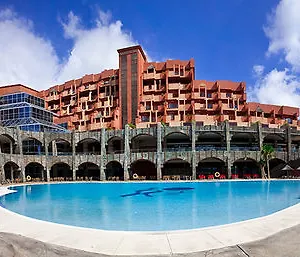 World Hotel